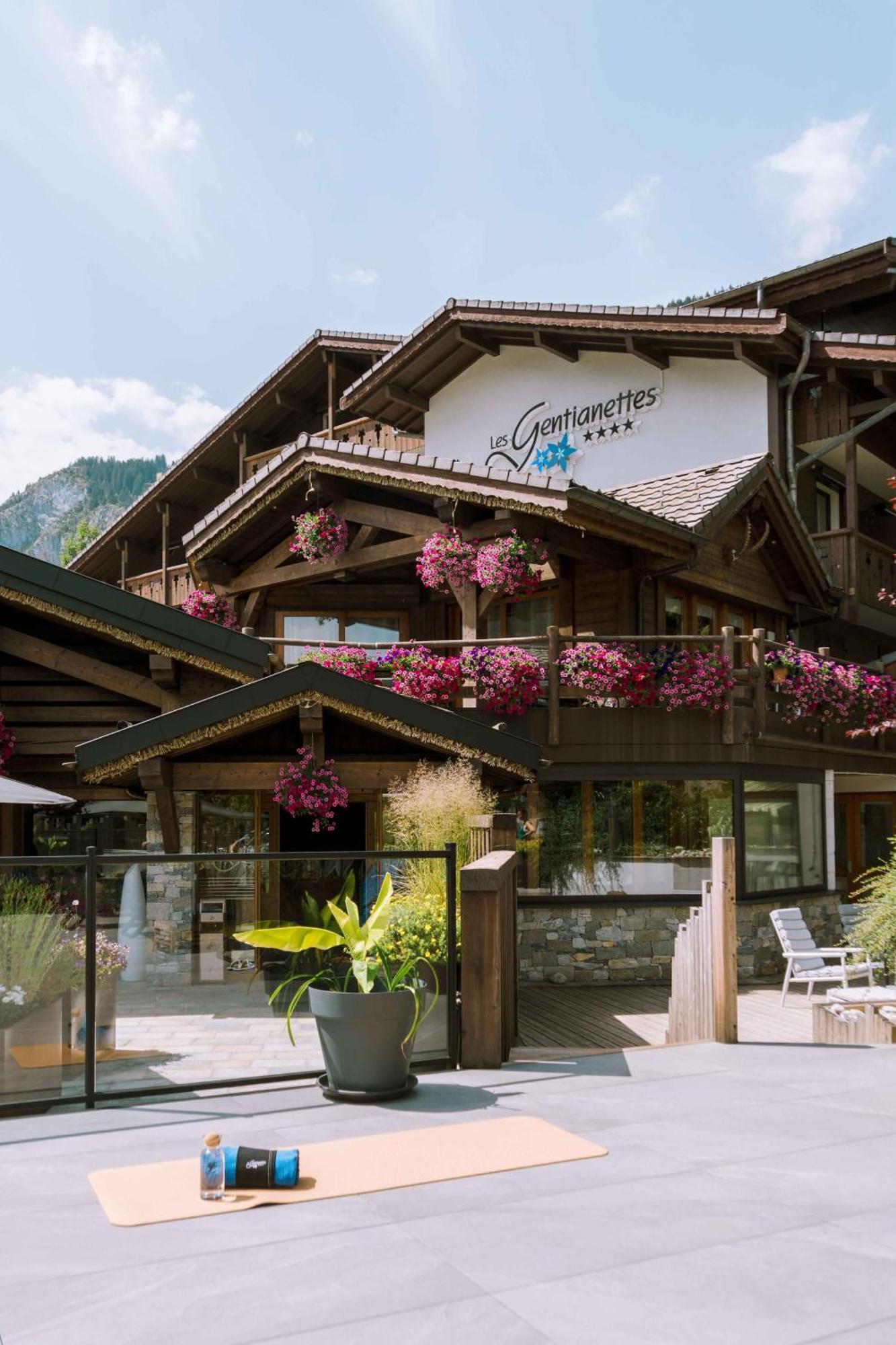 Les Gentianettes Hotel & Spa La Chapelle-d'Abondance Exterior photo